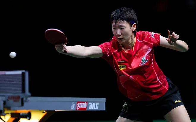 广东大胜广州！三外援合砍60+16+12，徐昕打脸杜锋，萨姆纳伤退