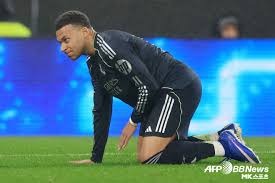 单赛季欧战为某队进球又攻破该队球门，圣地亚哥成历史第二人